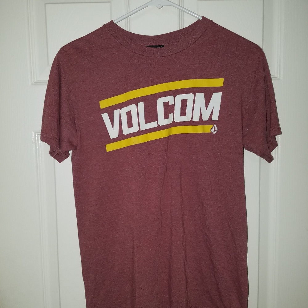 Volcom t shirt